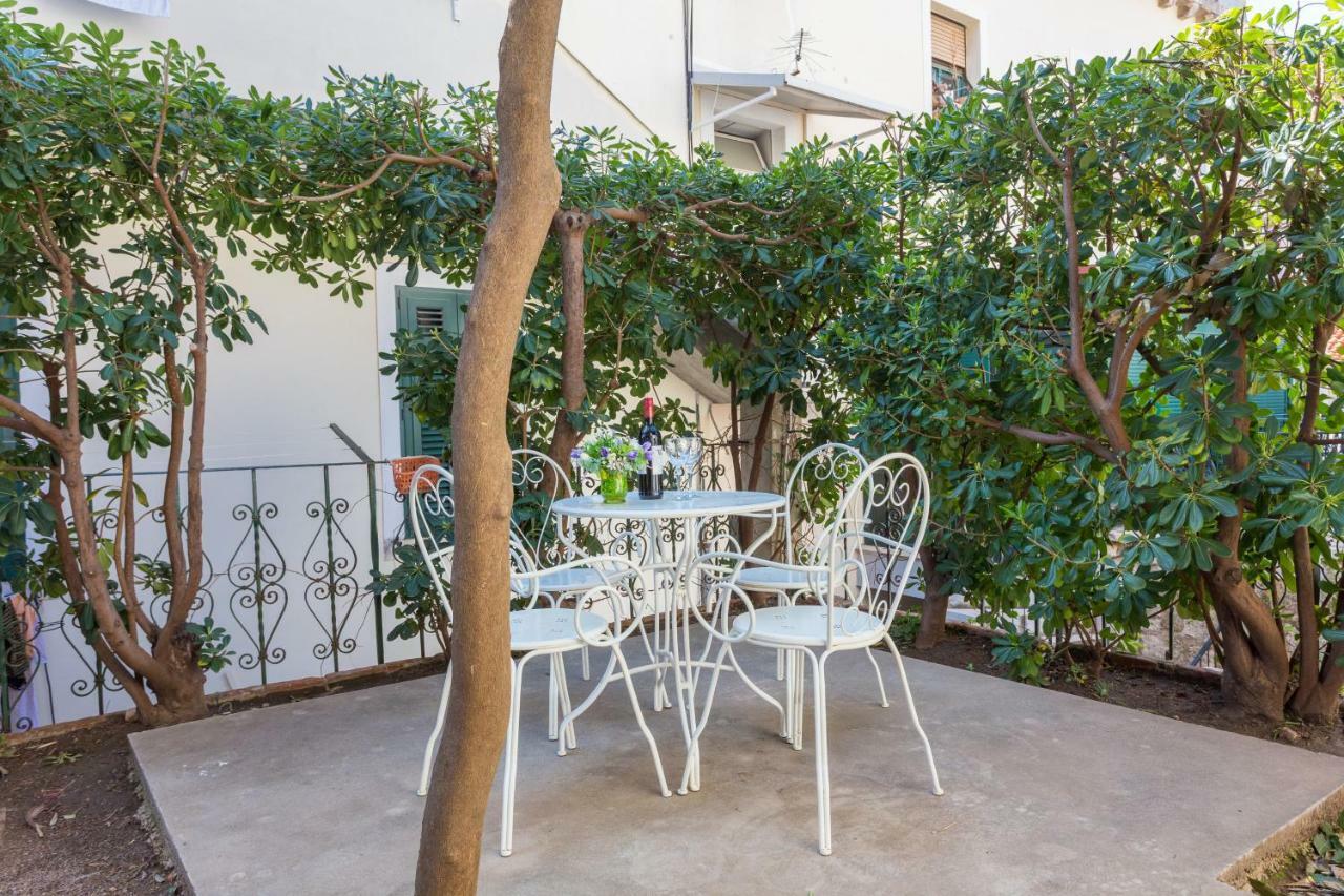 Mara Apartment