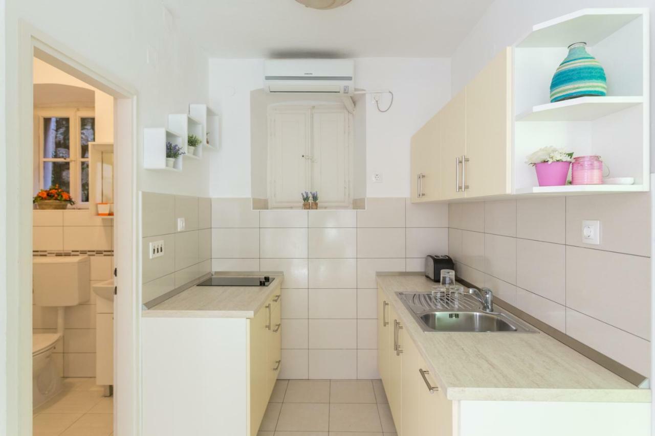 Mara Apartment